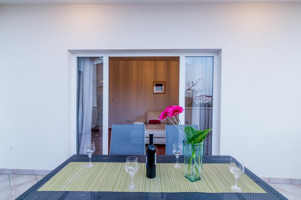 Apartmani Sara I Klara Trogir Exterior photo
