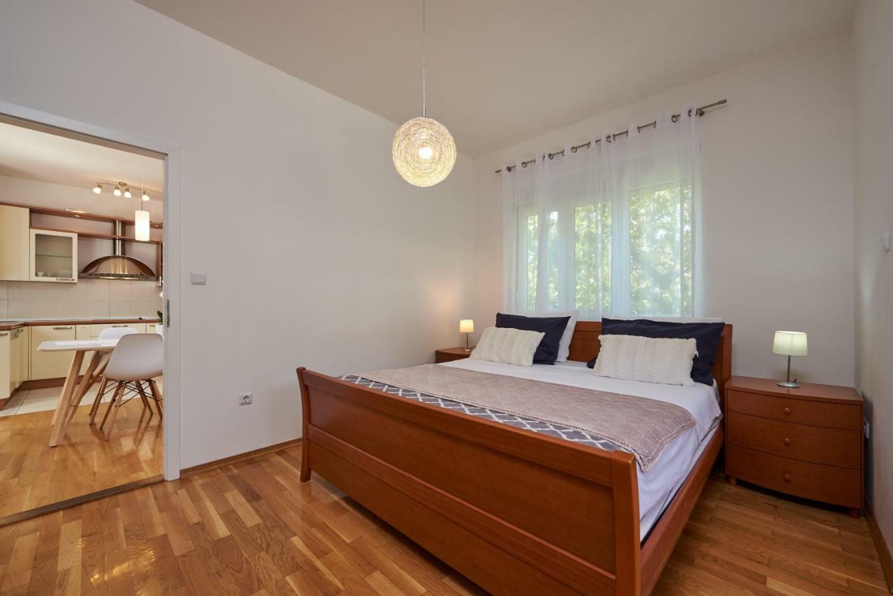 Apartmani Sara I Klara Trogir Exterior photo